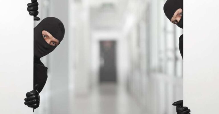 Awful Penmanship Causes Bank Robbery to Go Horribly Awry