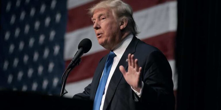 Trump Signs Executive Order to Tighten Security Clearances