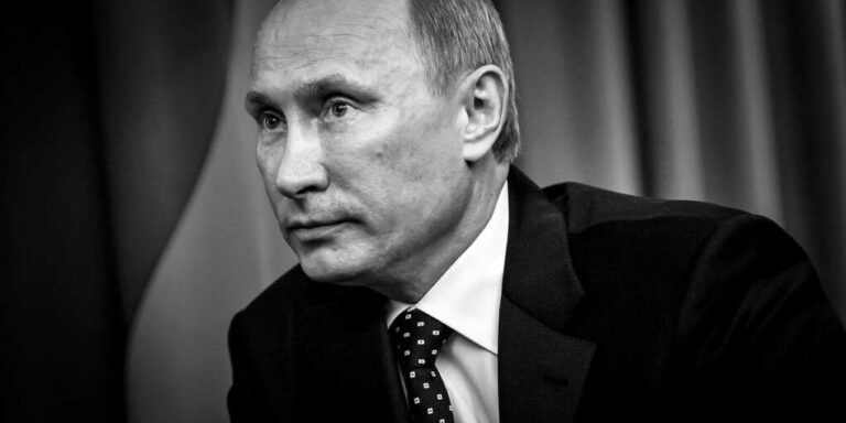 Trump Moves Toward Bold Peace Talks With Putin and Zelenskyy