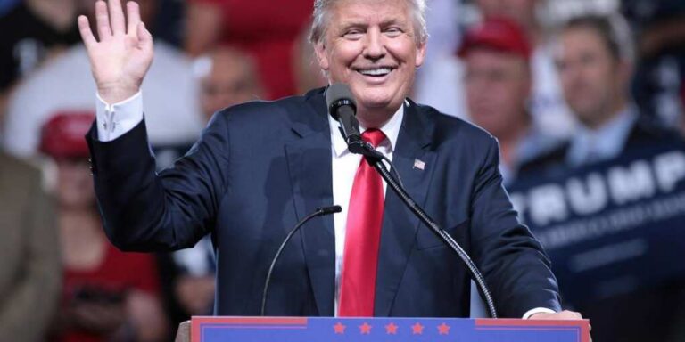 Trump Humiliates Robert De Niro With 2 Word Insult